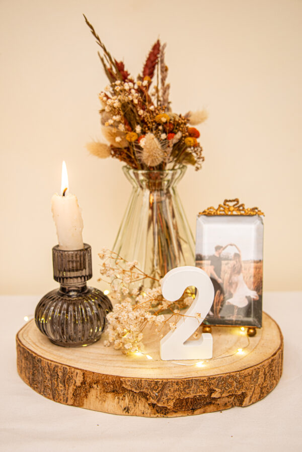 Numéros de table en bois blanc – Image 3