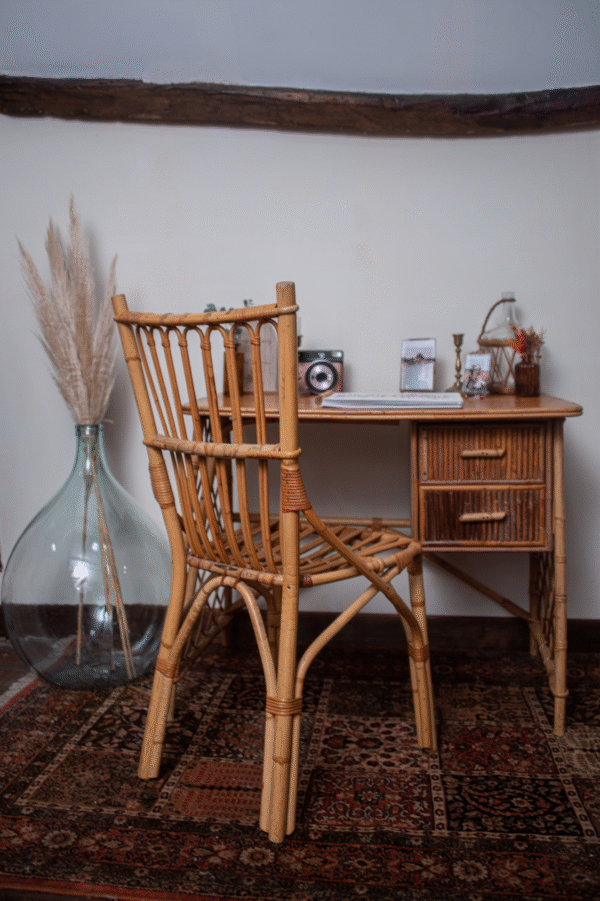 Bureau & chaise en rotin