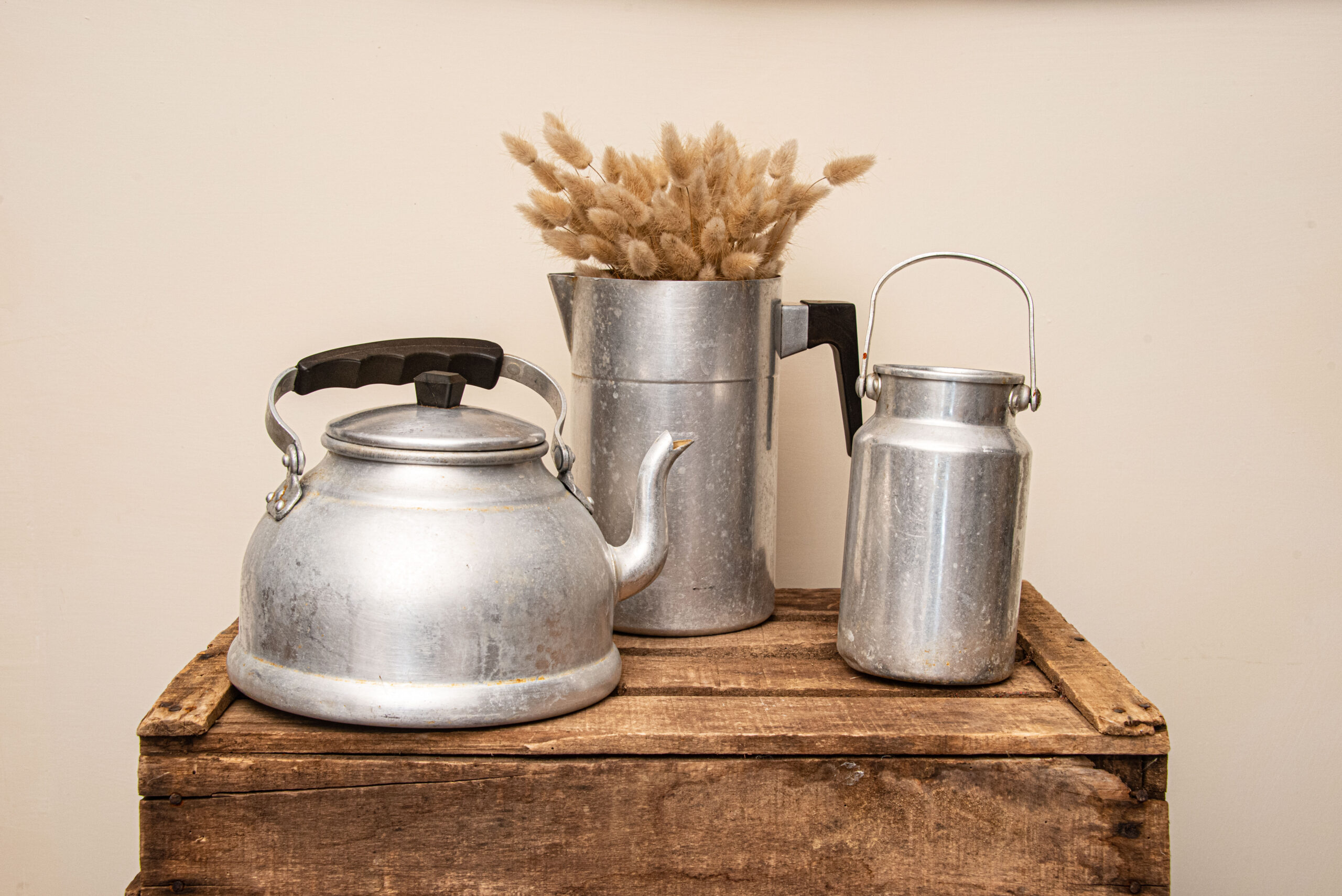 Lot vintage en aluminium – Théière, pot à lait & pichet