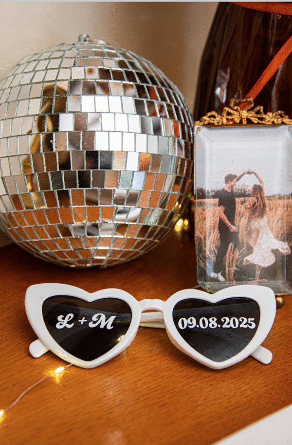 Lunettes cœurs blanches – personnalisables – Image 2
