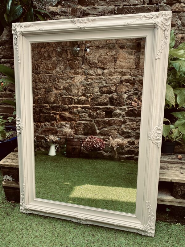 Grand miroir ornemental blanc – Image 2