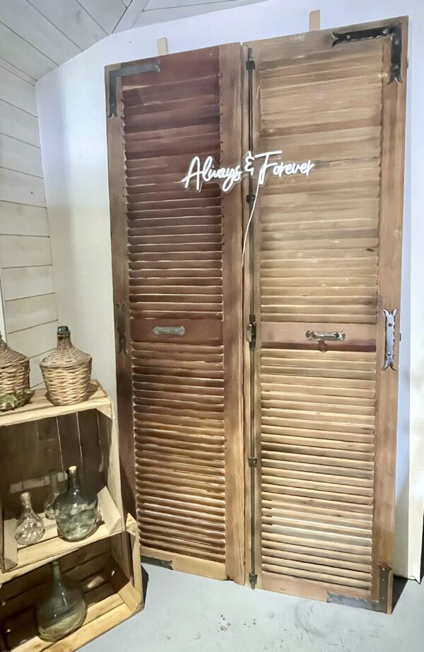 Persiennes anciennes en bois